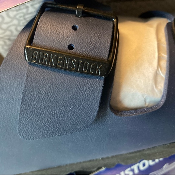 Womens Birkenstock Dark Blue Buckle Sandals NWT NIB SZ 39 8-8.5 - Picture 11 of 12